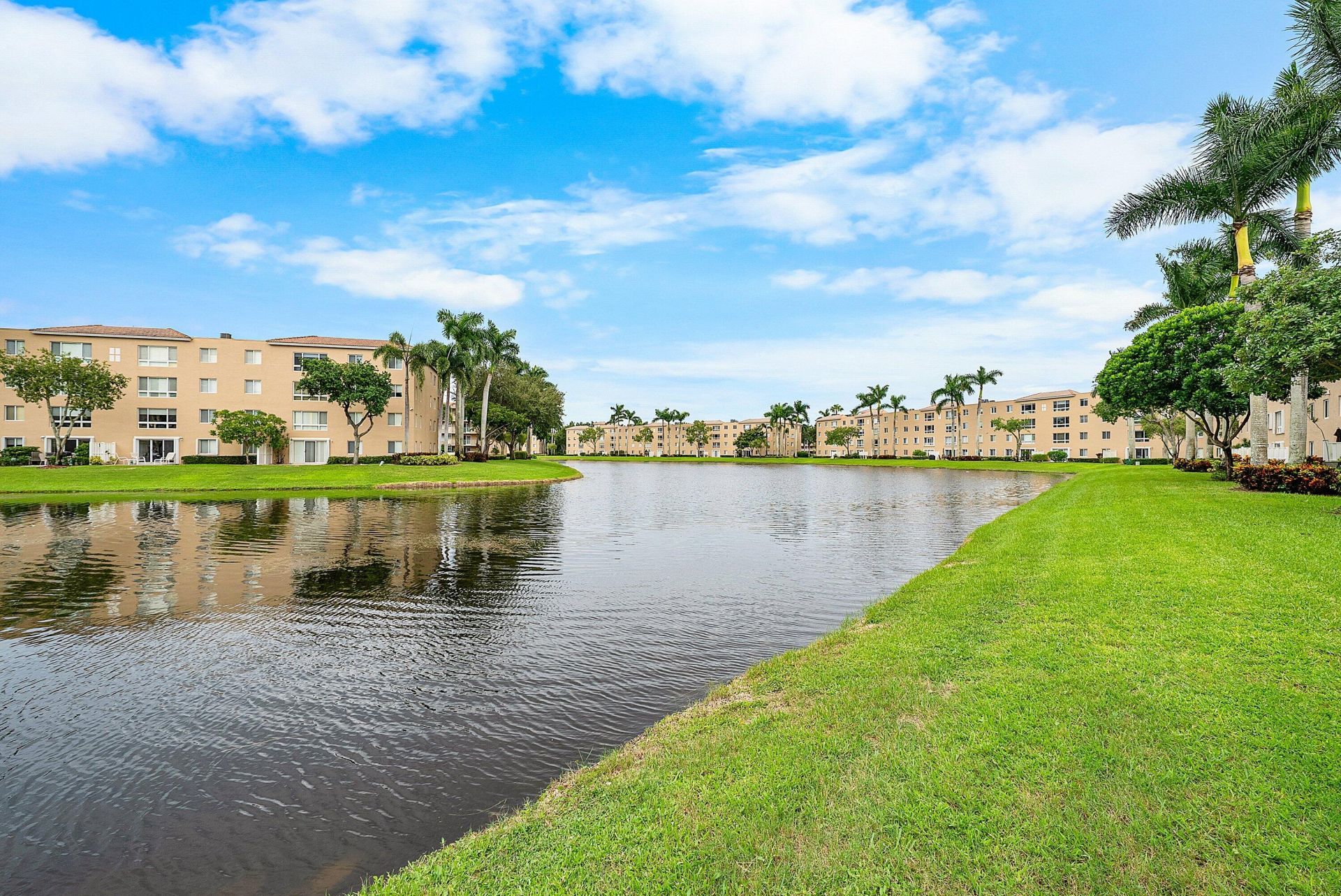12560 Majesty Circle, Unit 303, Boynton Beach, FL 33437 Photo