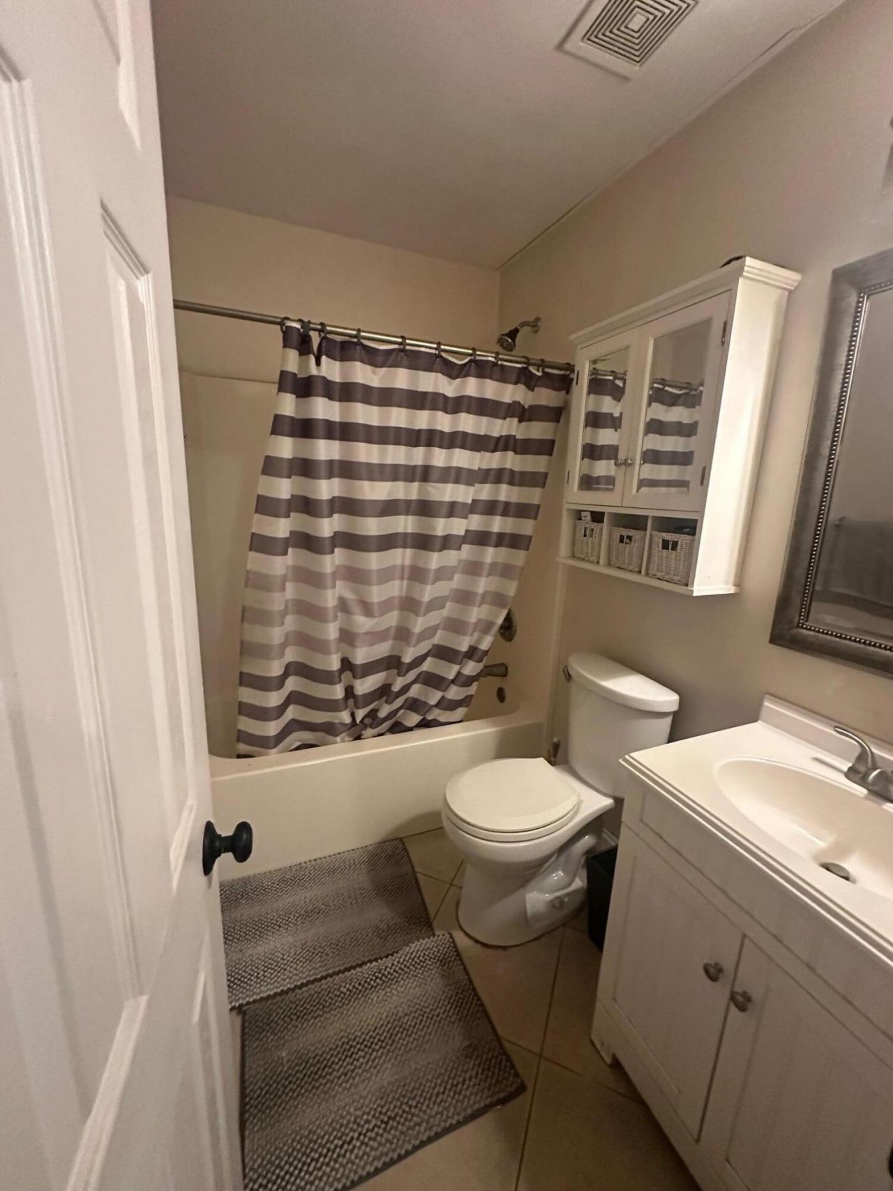 17 S Anderson Street Photo 12