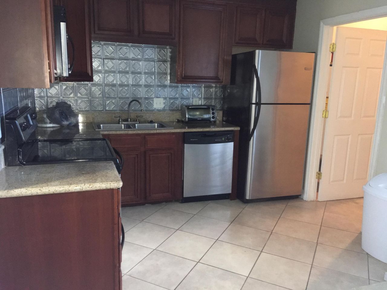 17 S Anderson Street Photo 2