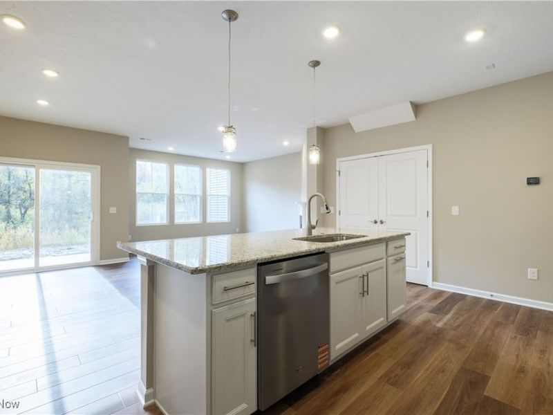 950-4 Memory Lane, Aurora, OH 44202 Photo 4