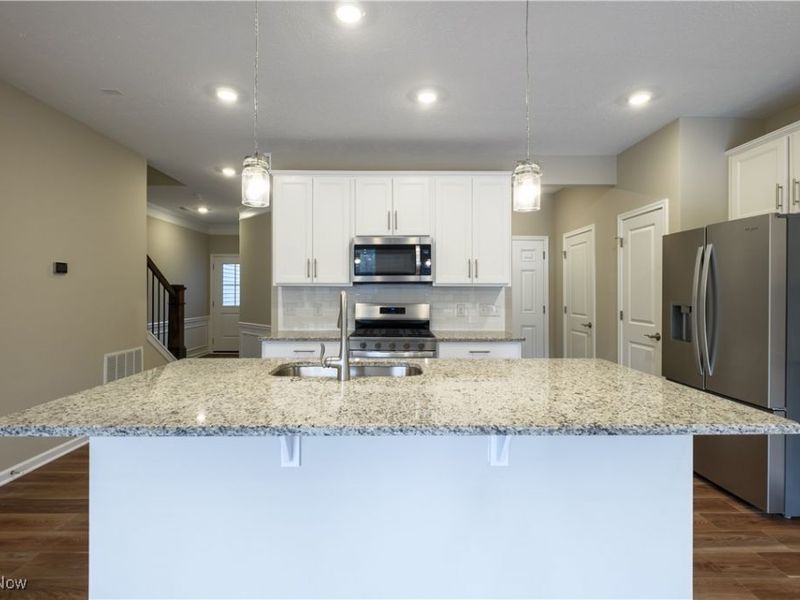 950-4 Memory Lane, Aurora, OH 44202 Photo 5