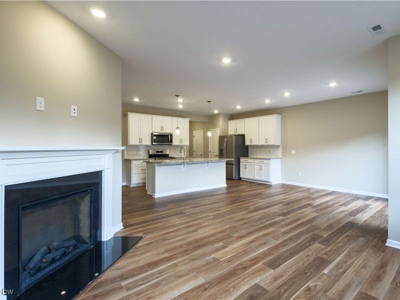 950-4 Memory Lane, Aurora, OH 44202 Photo 8