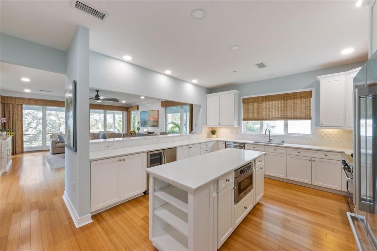 311 Firehouse Court, Longboat Key, FL 34228 Photo