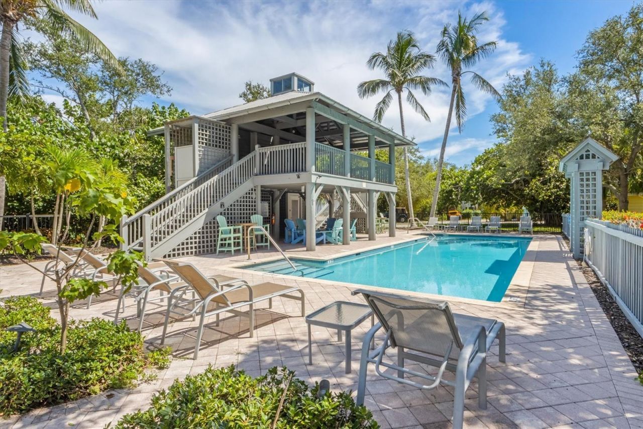 311 Firehouse Court, Longboat Key, FL 34228 Photo