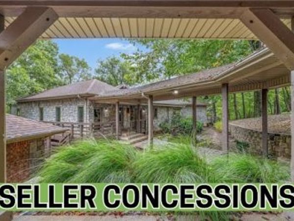 10 Spring Valley Road, Bentonville, AR 72712