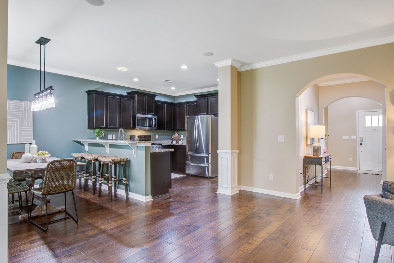 202 Center Hill Court Photo 12