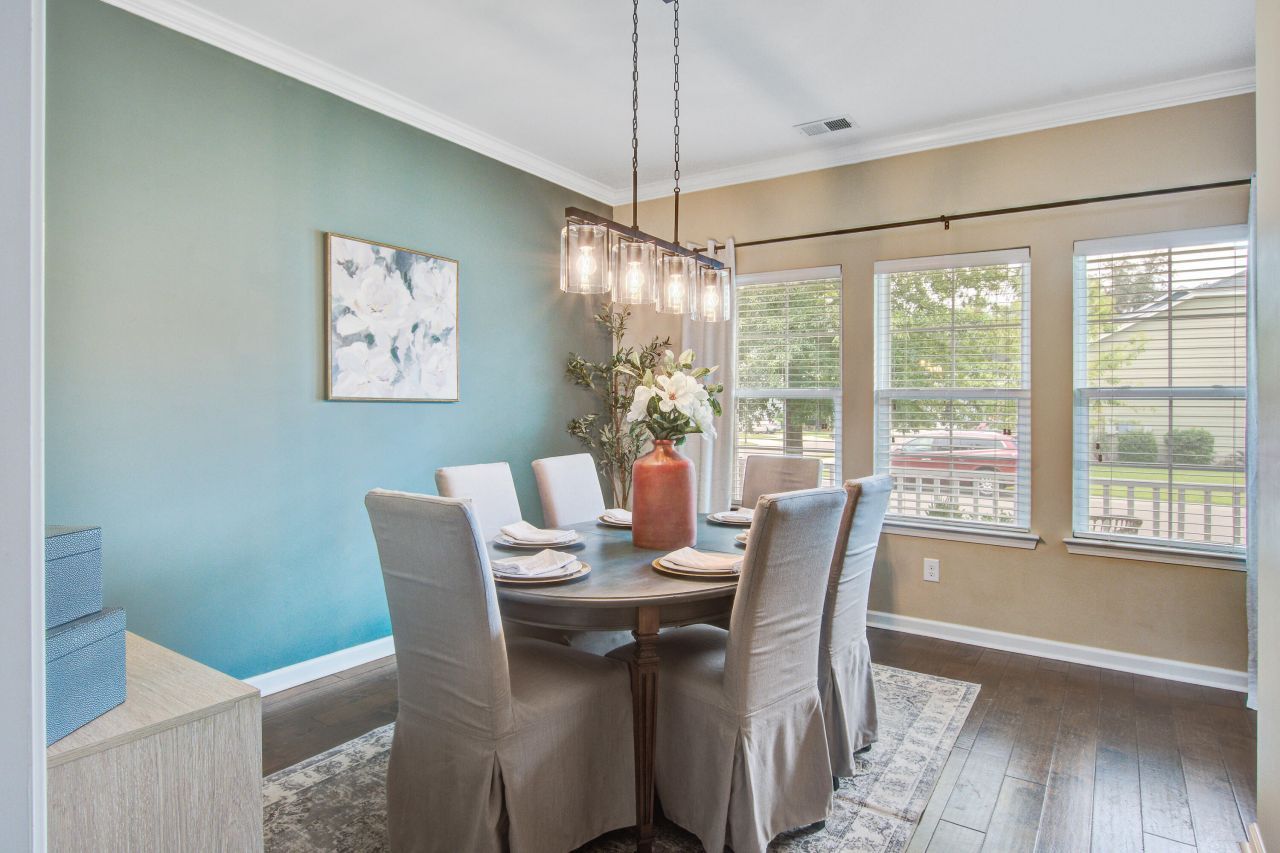 202 Center Hill Court Photo 16