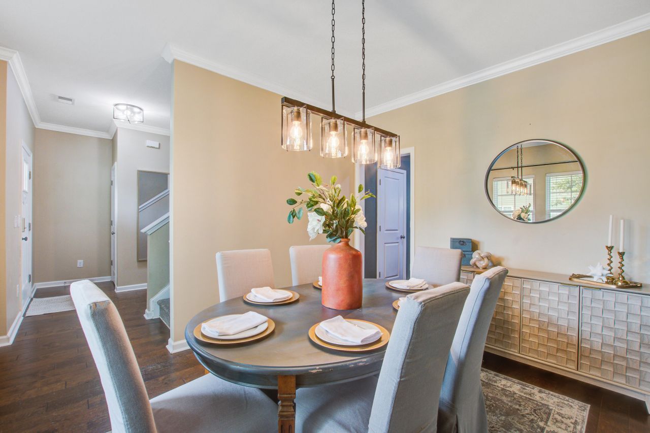 202 Center Hill Court Photo 17