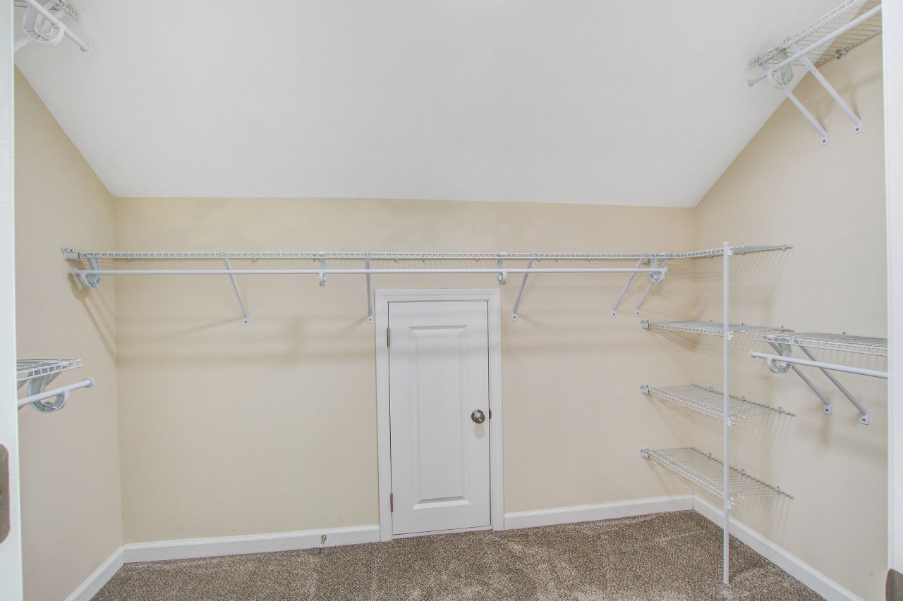 202 Center Hill Court Photo 24