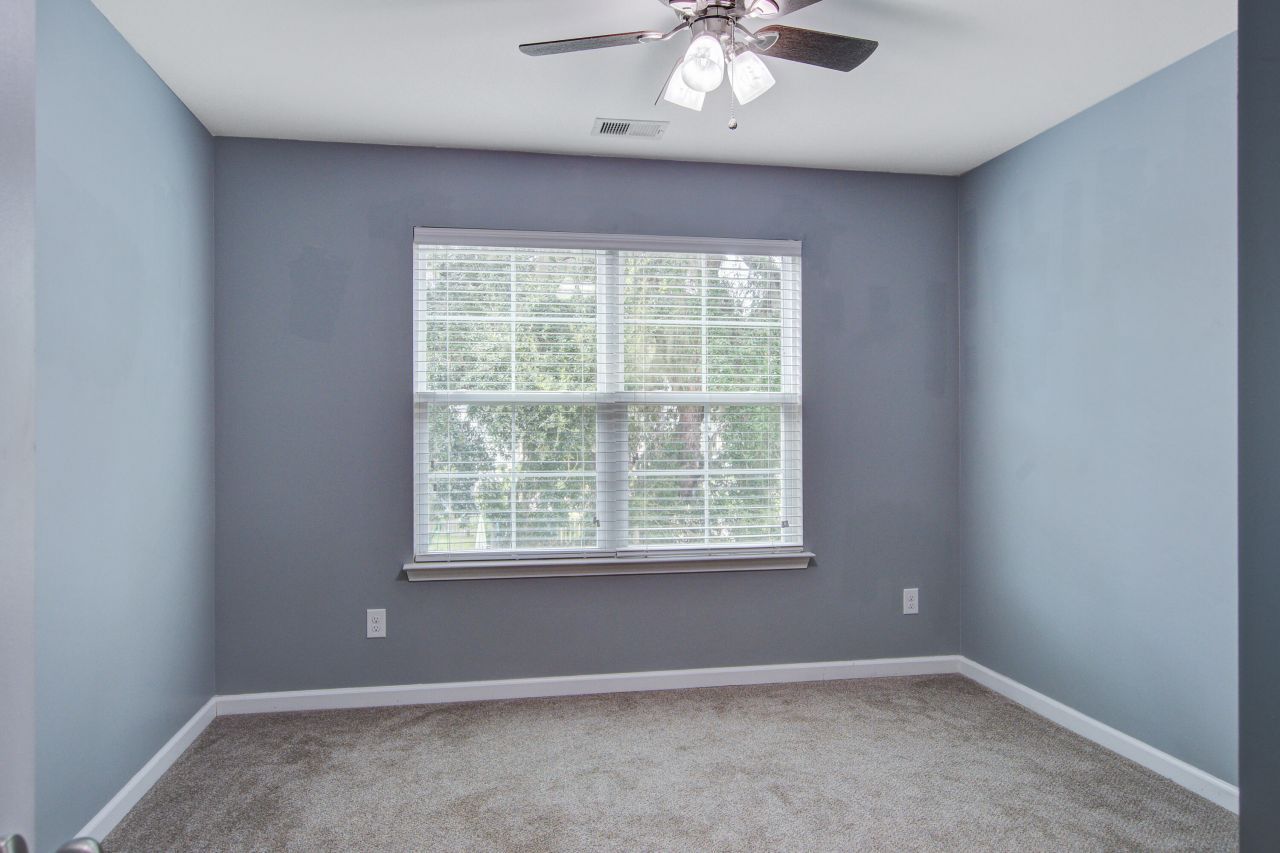 202 Center Hill Court Photo 28