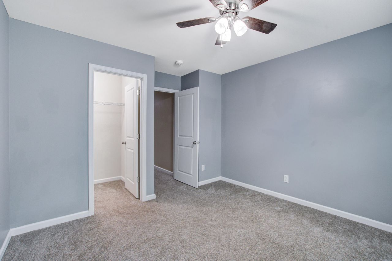 202 Center Hill Court Photo 29