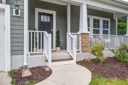 202 Center Hill Court photo 4