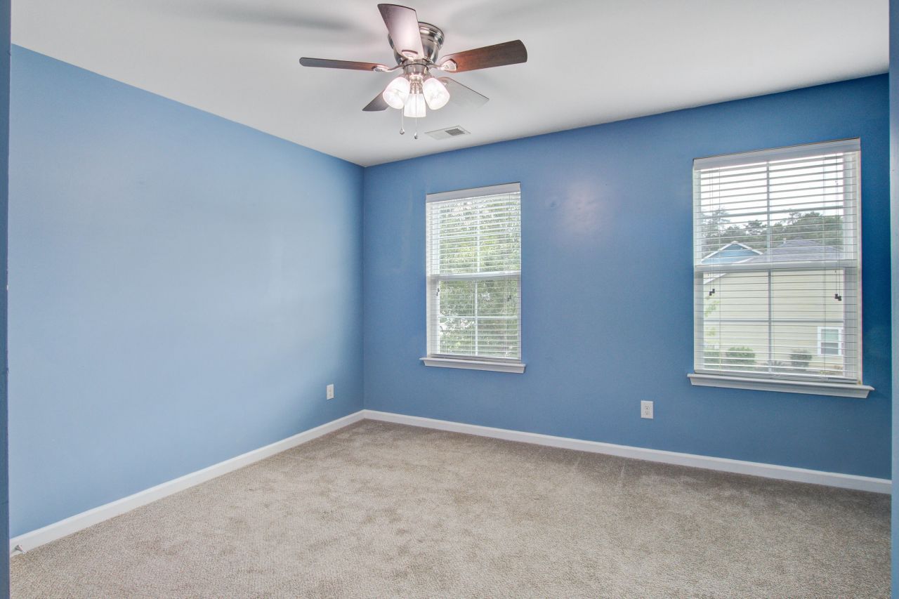 202 Center Hill Court Photo 33