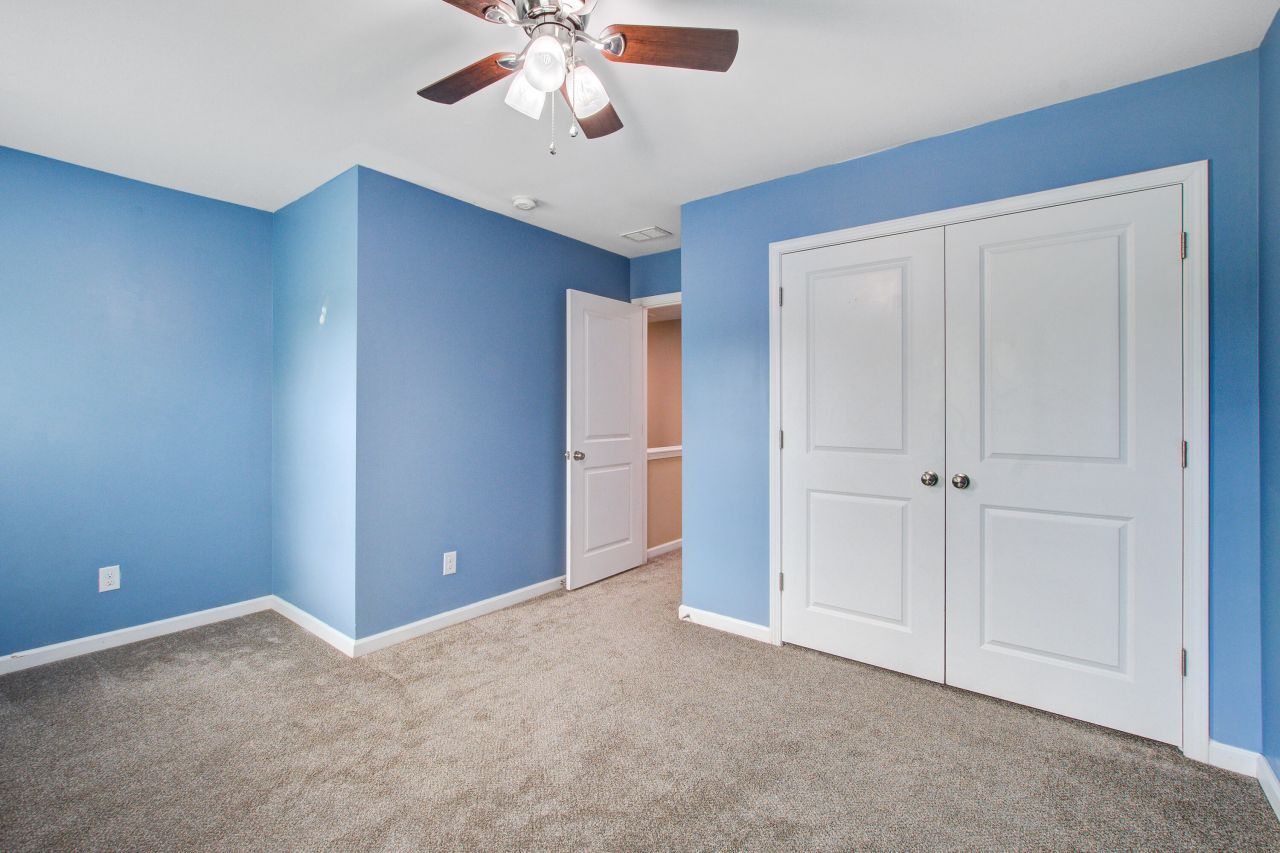 202 Center Hill Court Photo 34