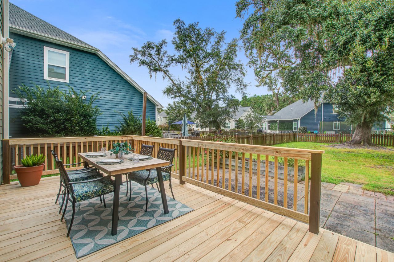 202 Center Hill Court Photo 35