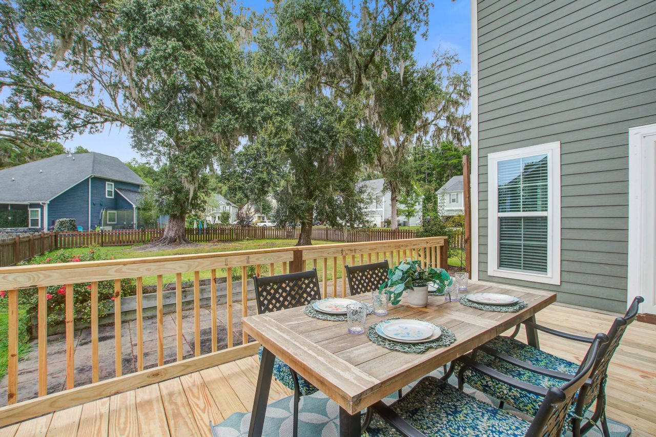 202 Center Hill Court Photo 36