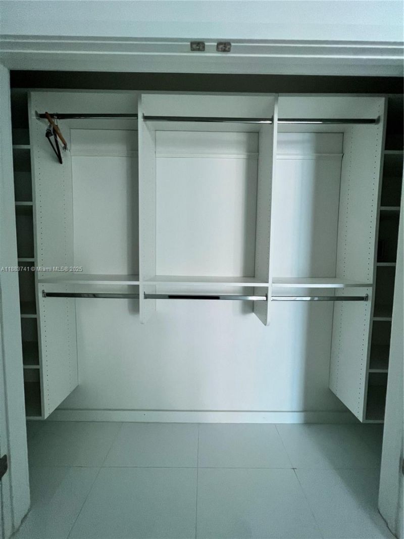 851 NE 1st Ave, Unit 1208, Miami, FL 33132 Photo