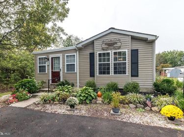 25 CHESTNUT COURT E, HARLEYSVILLE, PA 19438