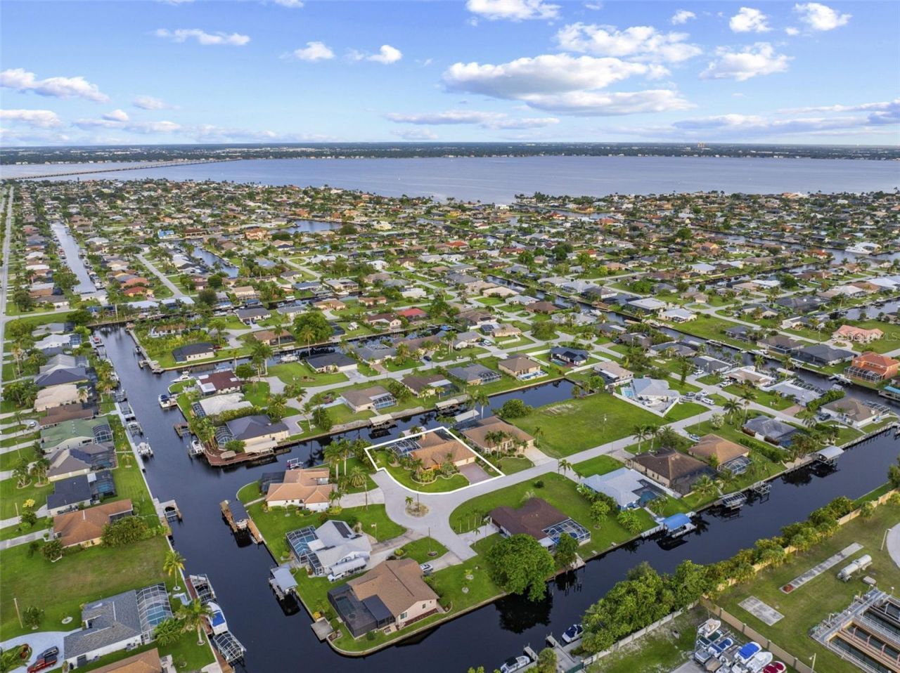 2515 SE 19th Avenue, Cape Coral, FL 33904 Photo