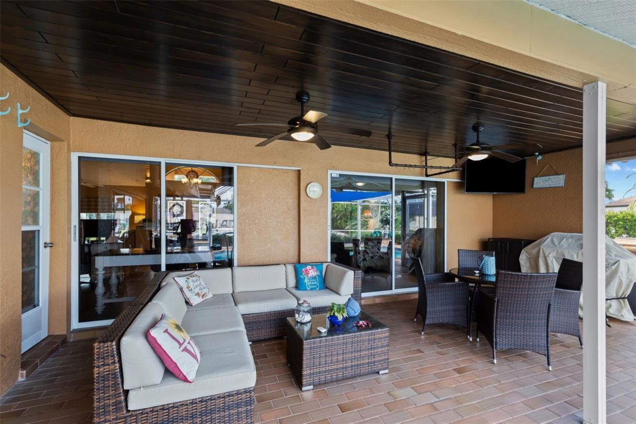 2515 SE 19th Avenue, Cape Coral, FL 33904 Photo