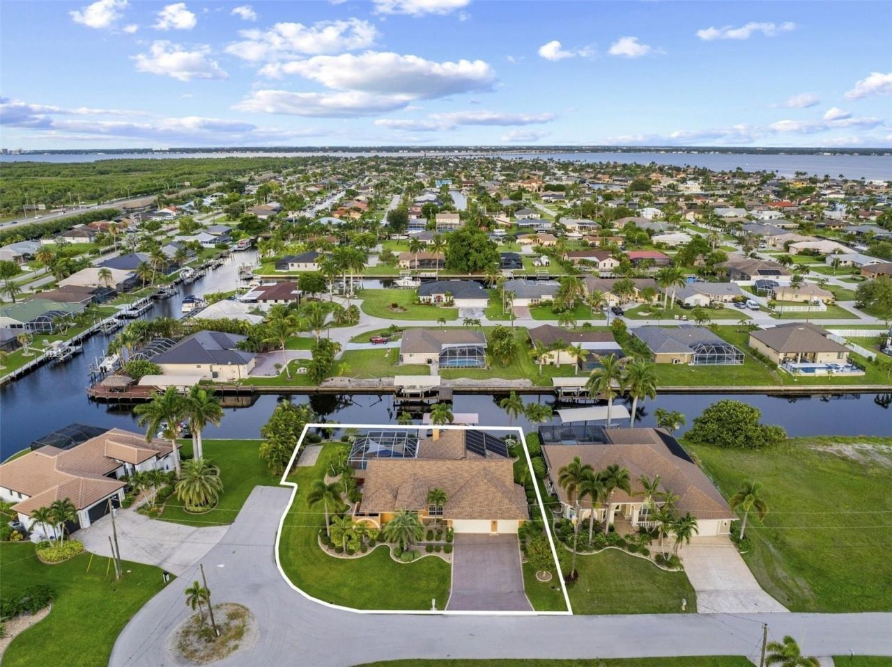 2515 SE 19th Avenue, Cape Coral, FL 33904 Photo