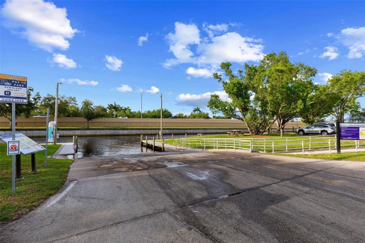 2515 SE 19th Avenue, Cape Coral, FL 33904 Photo