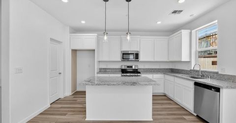 9747 Jeff Handy Dr, Sacramento, CA 95829 Photo