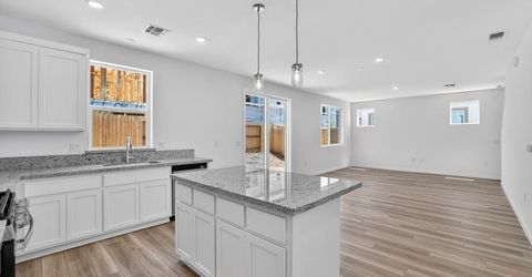 9747 Jeff Handy Dr, Sacramento, CA 95829 Photo