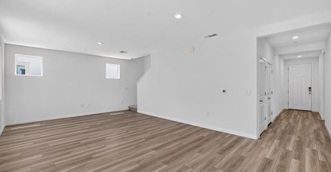 9747 Jeff Handy Dr, Sacramento, CA 95829 Photo