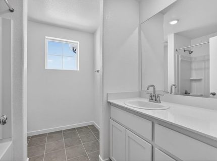 9747 Jeff Handy Dr, Sacramento, CA 95829 Photo