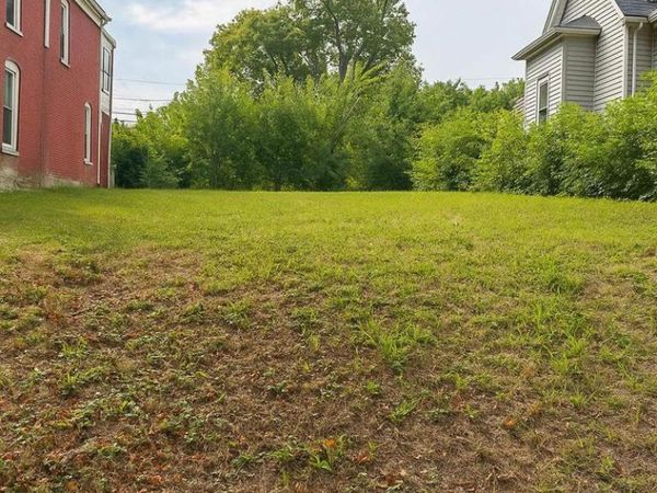 812 Elmwood Avenue, Kansas City, MO 64124