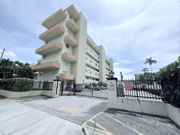 300 NW 42nd Ave, Unit 109, Miami, FL 33126