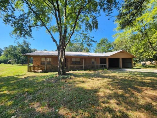 561 County Road 800, Blue Mountain, MS 38610