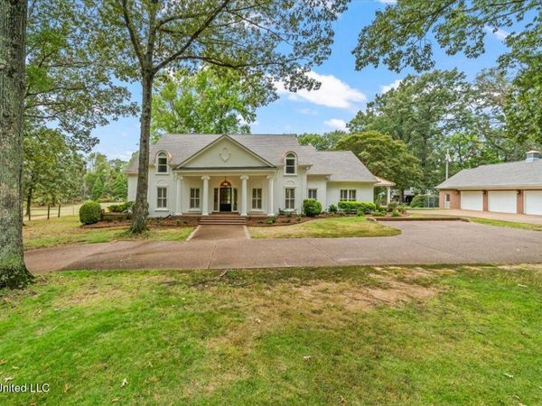 791 Hickory Ridge Drive, Hernando, MS 38632