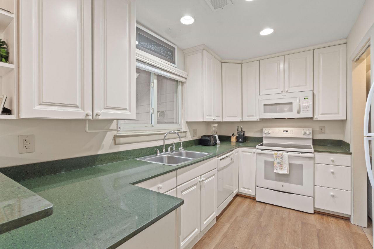 460 Vetch Court Photo 14