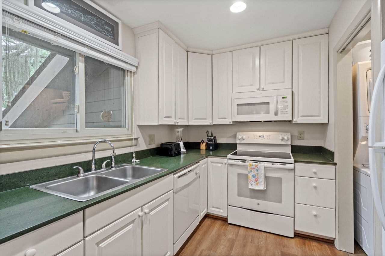 460 Vetch Court Photo 18