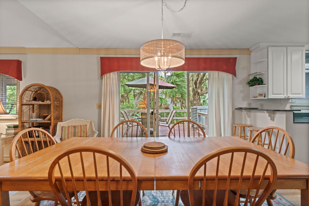 460 Vetch Court Photo 7