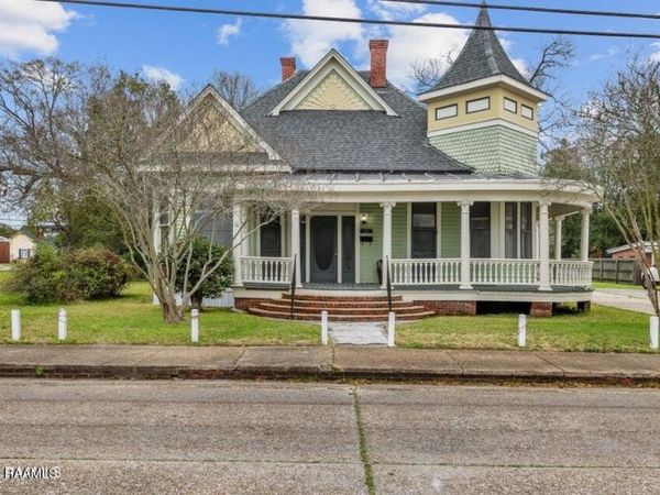 313 S Market Street, Opelousas, LA 70570