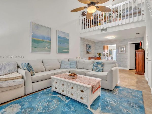 390 SE 2nd Ave, Unit J3, Deerfield Beach, FL 33441