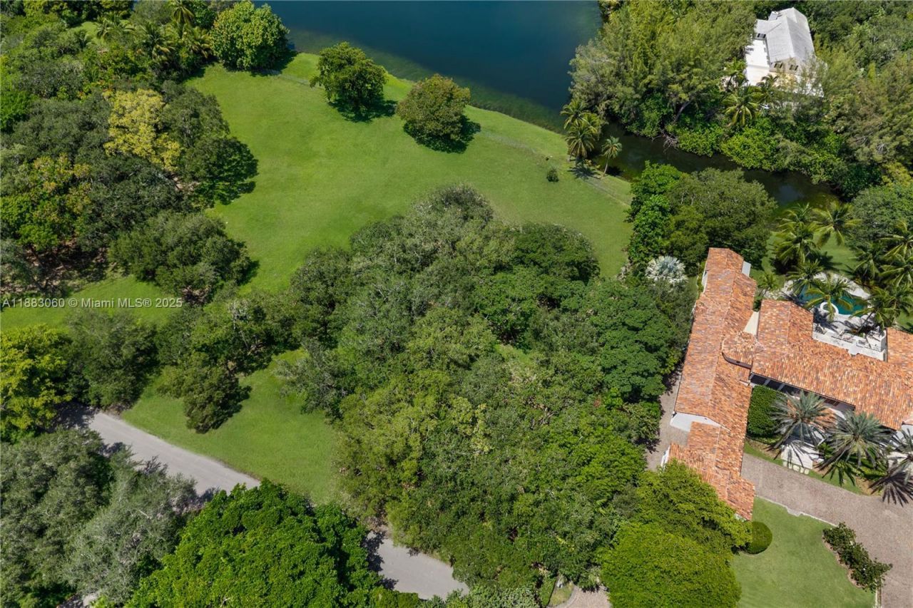 10600 Lakeside Dr, Coral Gables, FL 33156 Photo