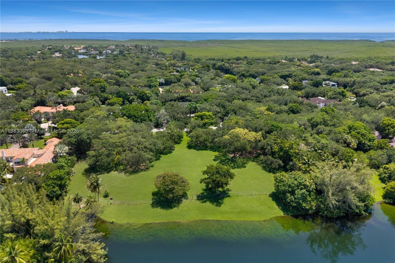 10600 Lakeside Dr, Coral Gables, FL 33156 Photo