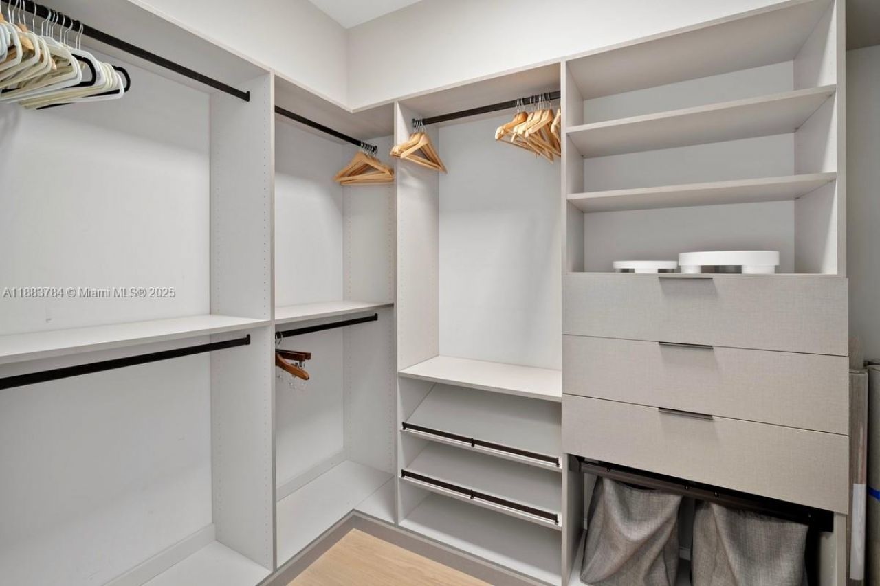 65 N Shore Dr, Unit 31C, Miami Beach, FL 33141 Photo