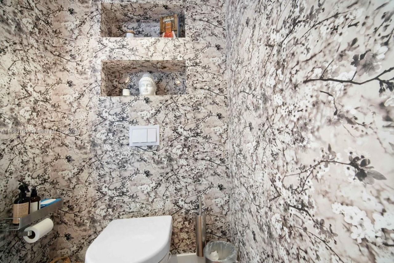 65 N Shore Dr, Unit 31C, Miami Beach, FL 33141 Photo