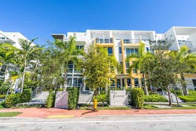 65 N Shore Dr, Unit 31C, Miami Beach, FL 33141 Photo