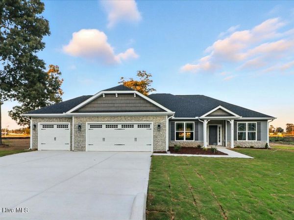 102 Brighton Street, La Grange, NC 28551