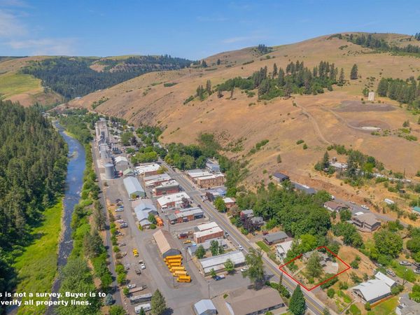 812 E Main Street, Kendrick, ID 83537