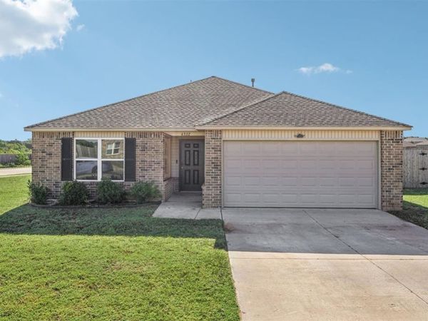 4332 Titan Terrace, Harrah, OK 73045