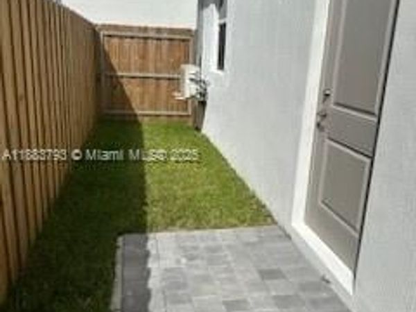 834 SE 26th Rd, Unit Studio, Homestead, FL 33035