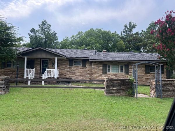 203 NE H Street, Stigler, OK 74462