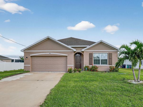 543 SW Whitmore Drive, Port Saint Lucie, FL 34984